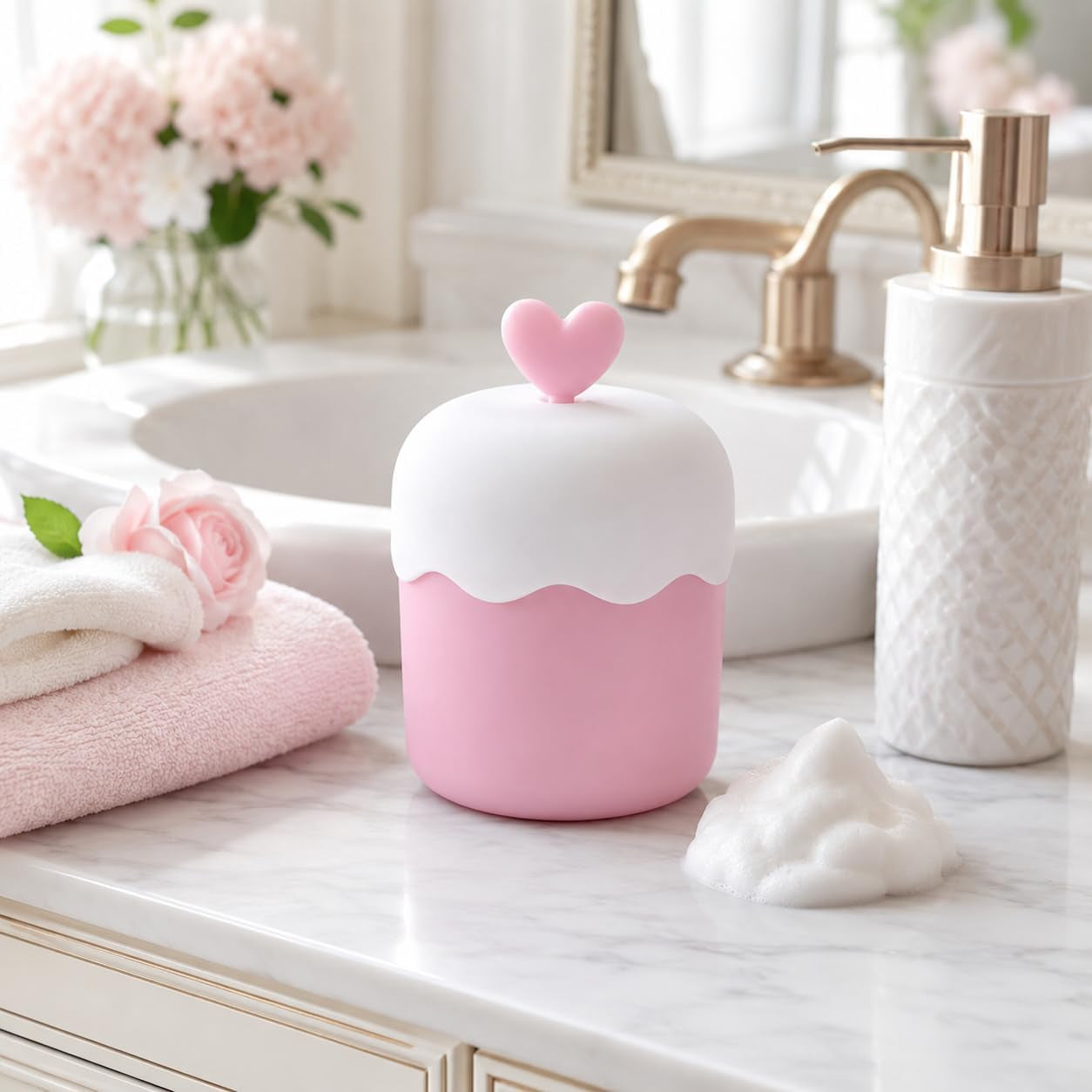 Foam Maker Cup, Portable Manual Face Cleanser & Shampoo Foaming Dispenser for Home and Travel, Cute Pink Skincare Bubble Tool